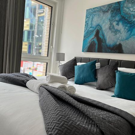 Spacious, Bright & Modern 1 & 2 Bed Apartments At Sligo House - Central Watford Watford  Ngoại thất bức ảnh