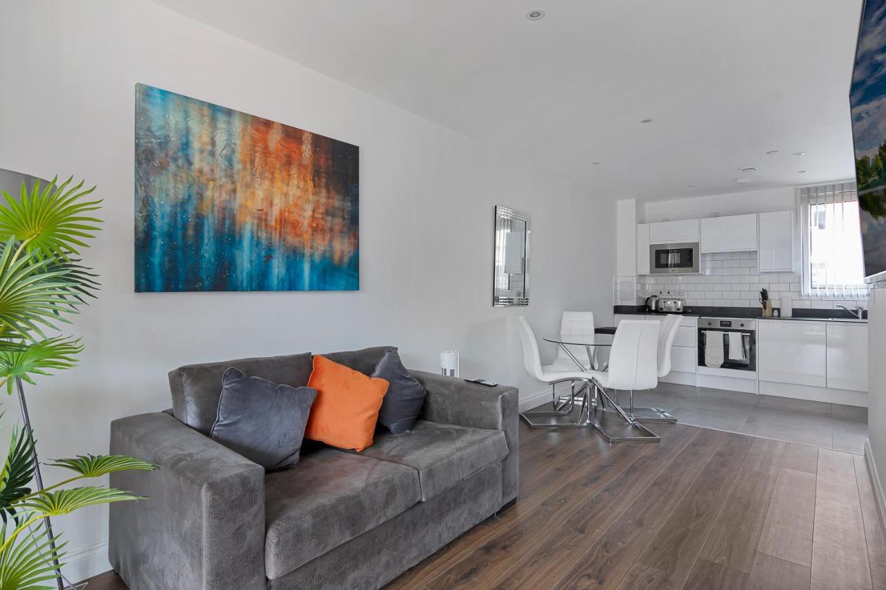 Spacious, Bright & Modern 1 & 2 Bed Apartments At Sligo House - Central Watford Watford  Ngoại thất bức ảnh