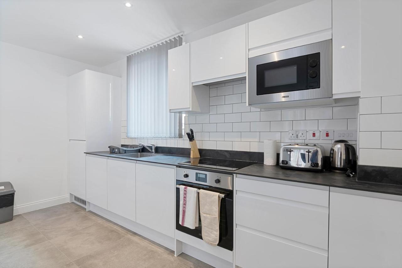 Spacious, Bright & Modern 1 & 2 Bed Apartments At Sligo House - Central Watford Watford  Ngoại thất bức ảnh