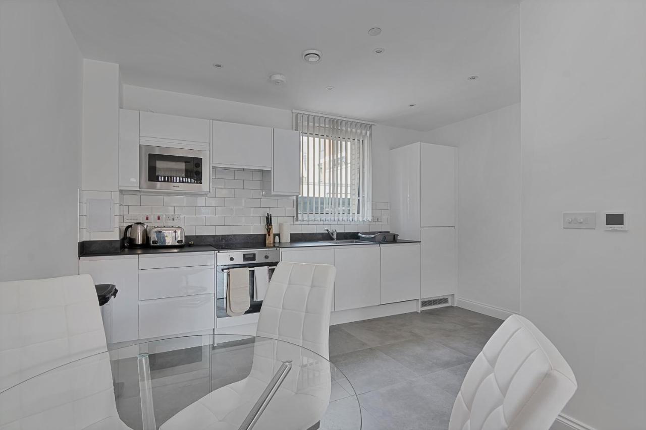 Spacious, Bright & Modern 1 & 2 Bed Apartments At Sligo House - Central Watford Watford  Ngoại thất bức ảnh