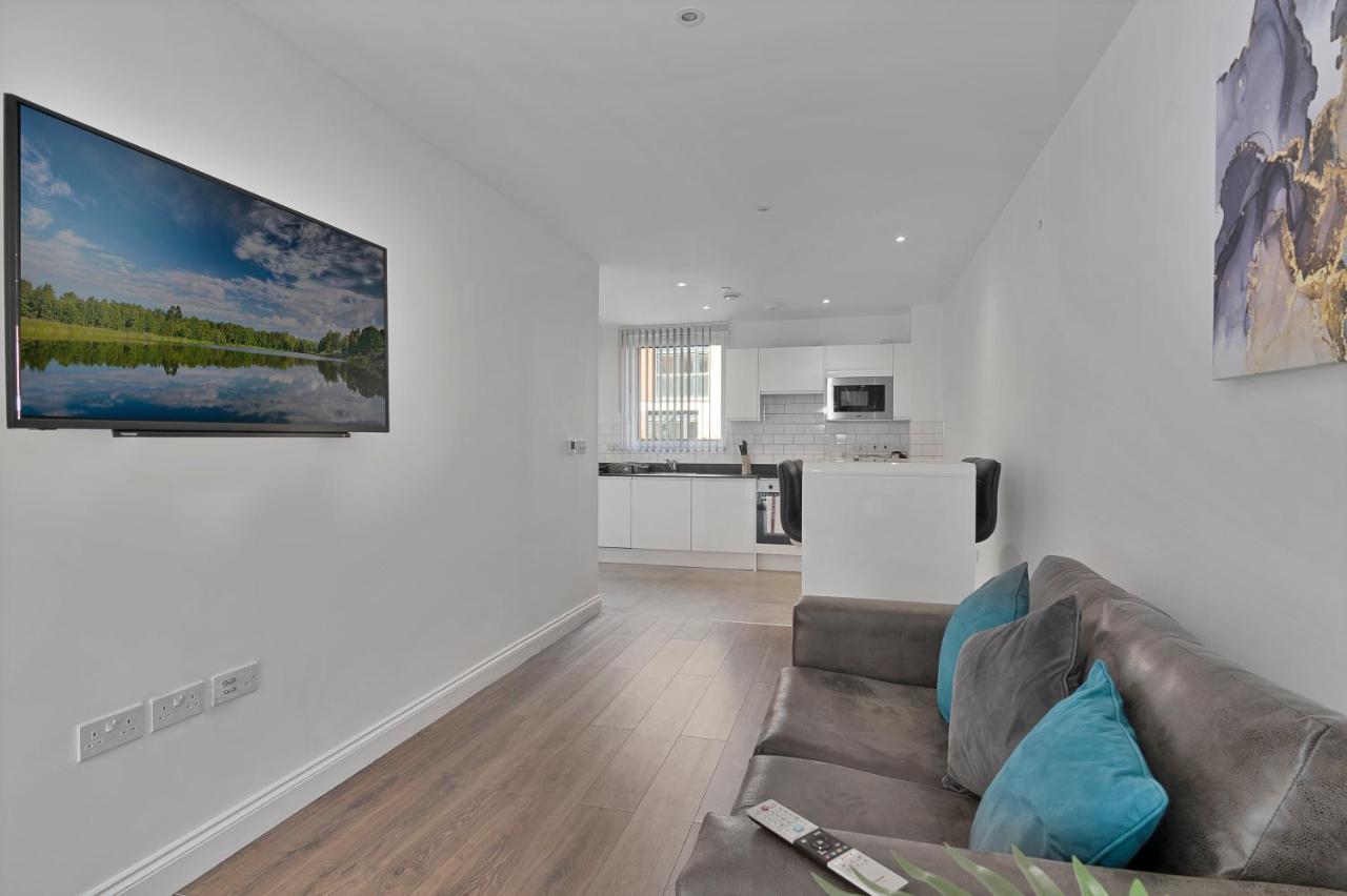 Spacious, Bright & Modern 1 & 2 Bed Apartments At Sligo House - Central Watford Watford  Ngoại thất bức ảnh