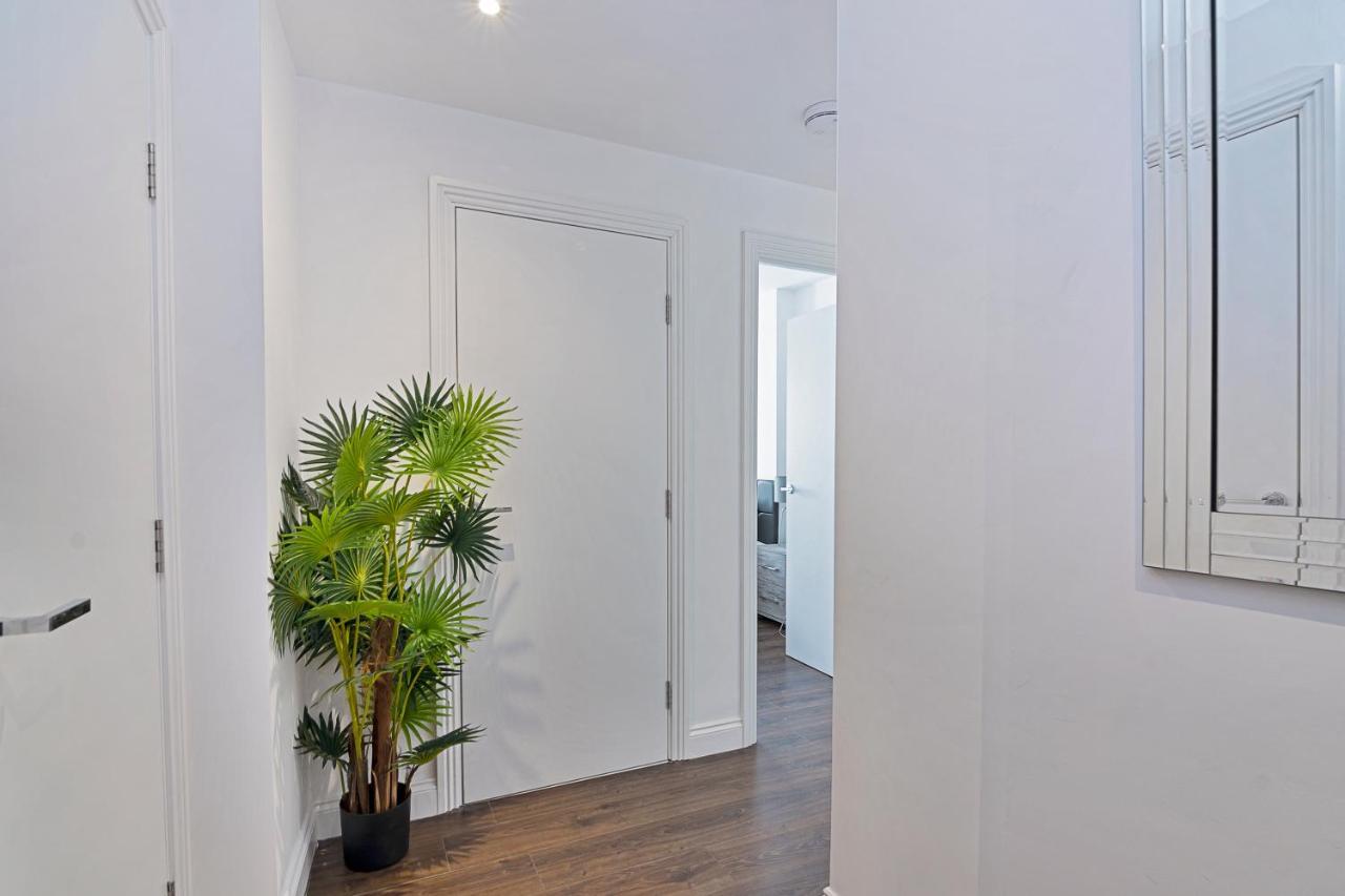 Spacious, Bright & Modern 1 & 2 Bed Apartments At Sligo House - Central Watford Watford  Ngoại thất bức ảnh