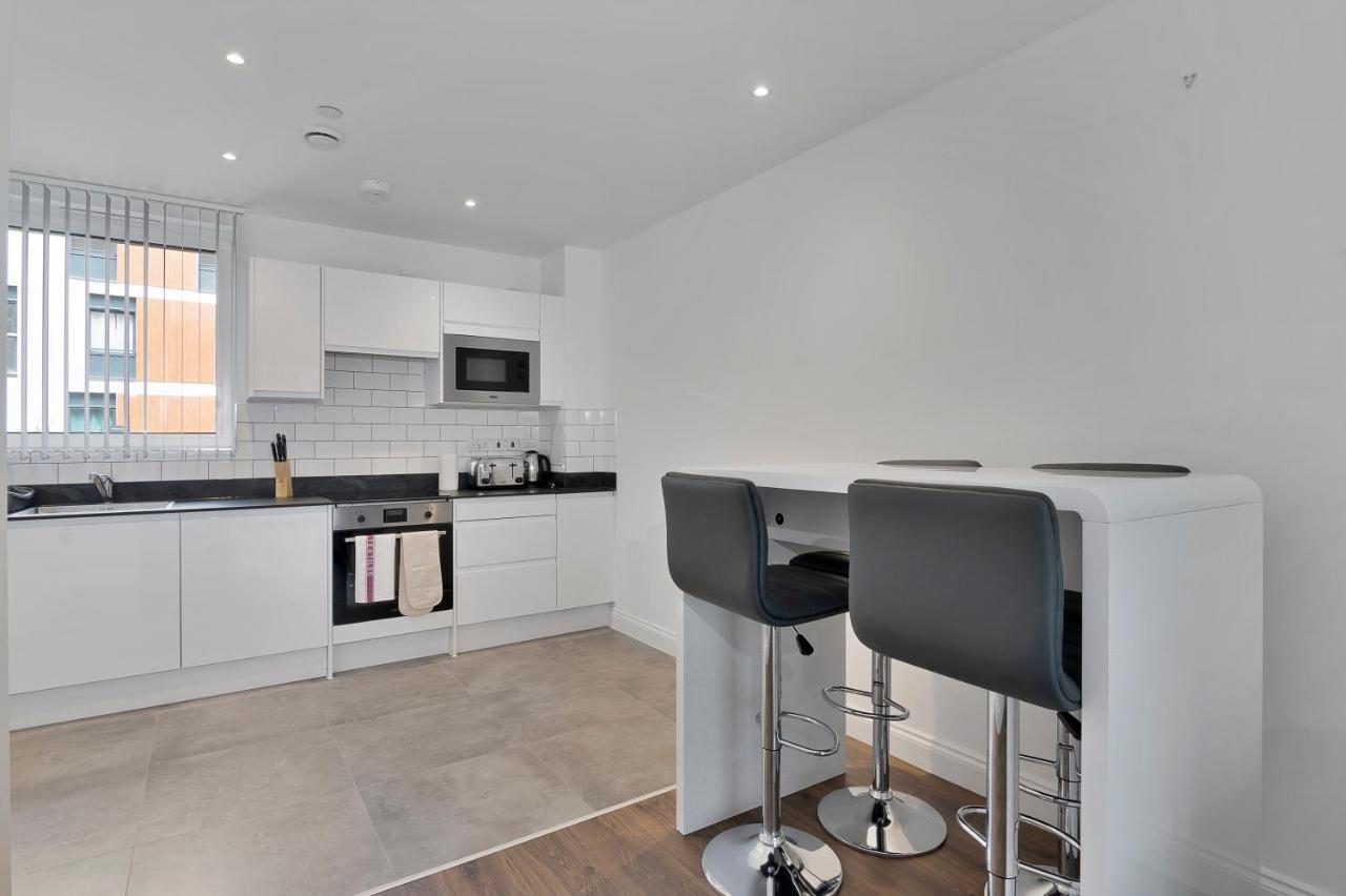 Spacious, Bright & Modern 1 & 2 Bed Apartments At Sligo House - Central Watford Watford  Ngoại thất bức ảnh